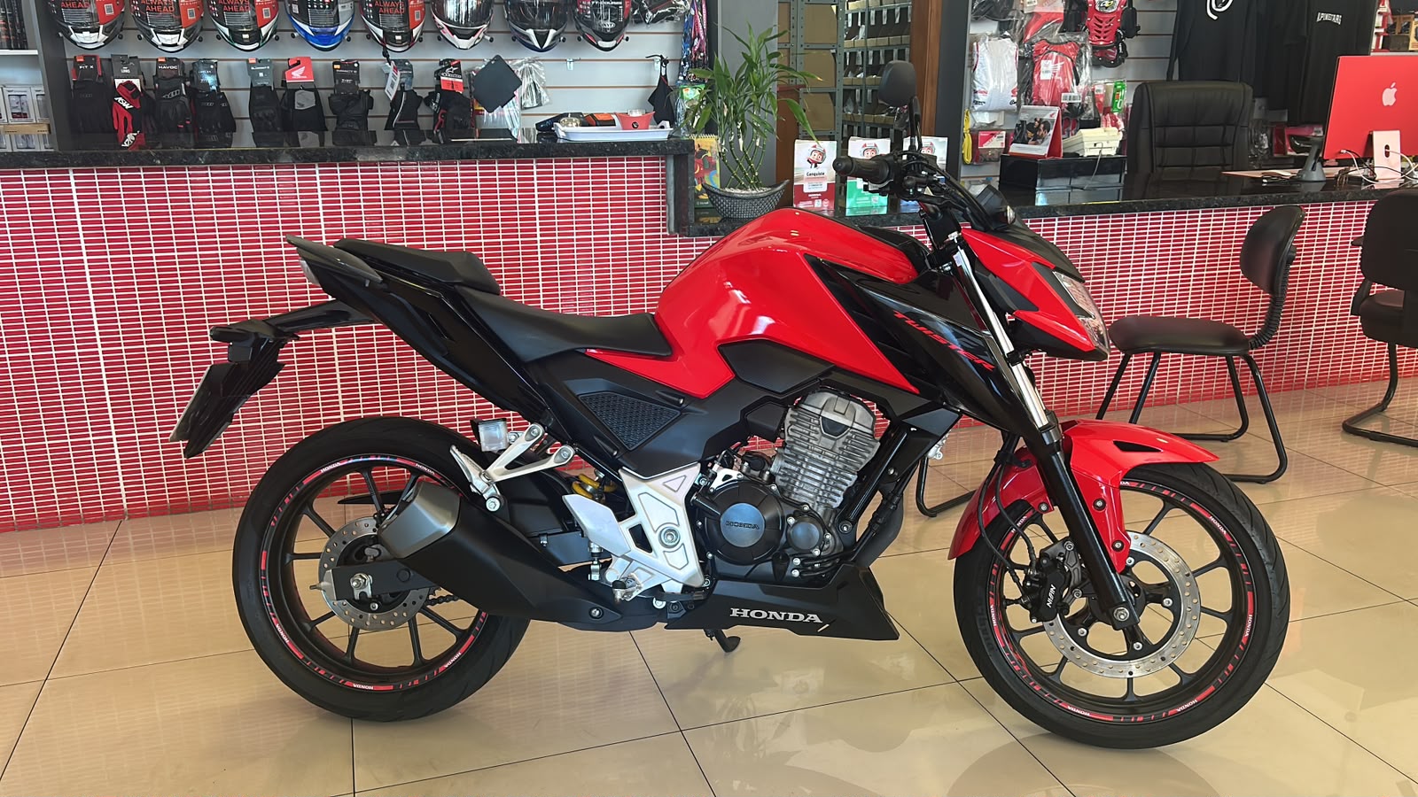 CB 300F TWISTER
